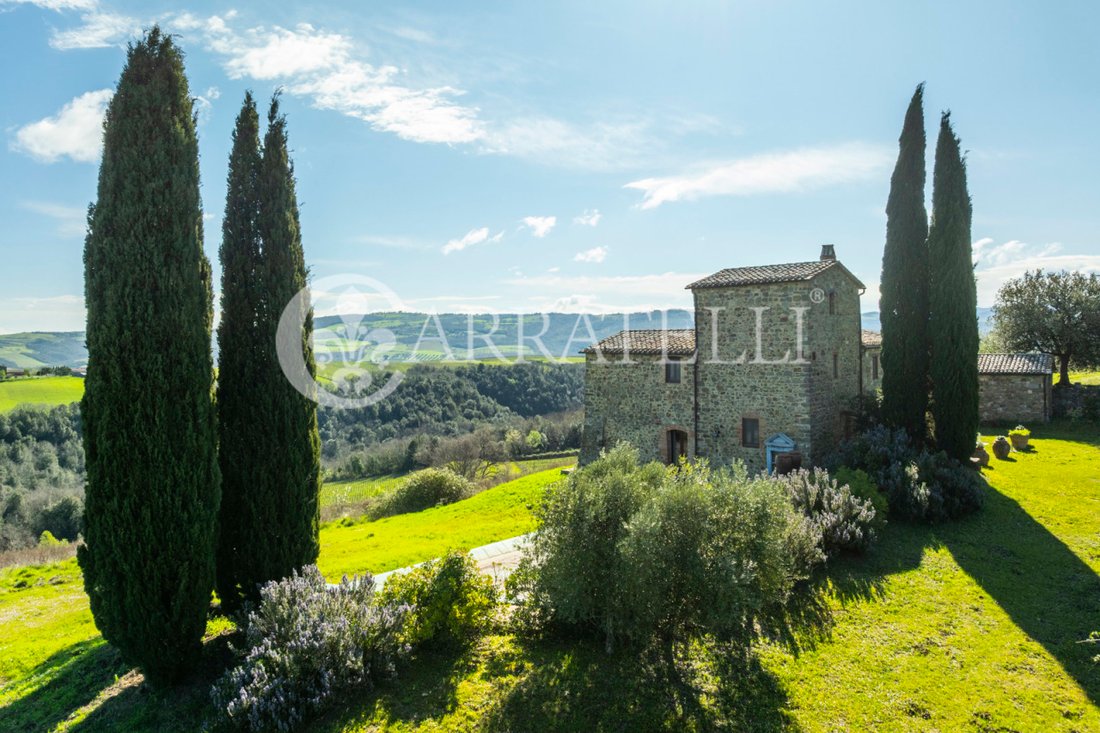 Country House in Montalcino, Tuscany, Italy 2 - 13452632