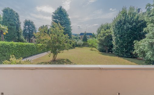 Villa en Erba, Lombardía, Italia 1