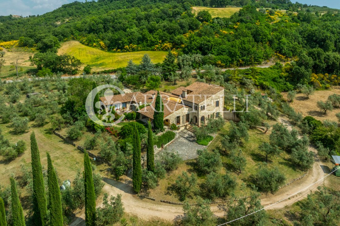 Country House in Todi, Umbria, Italy 1 - 15852024