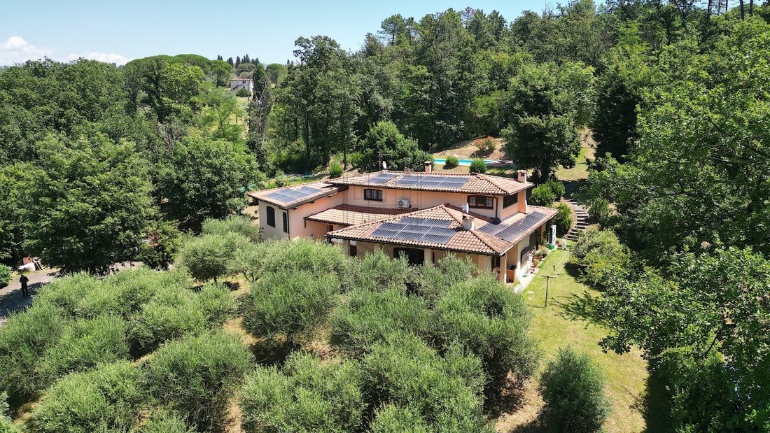 Villa in Area Monte San Quirico - Sant'Alessio, Lucca, Tuscany 2 - 15592760