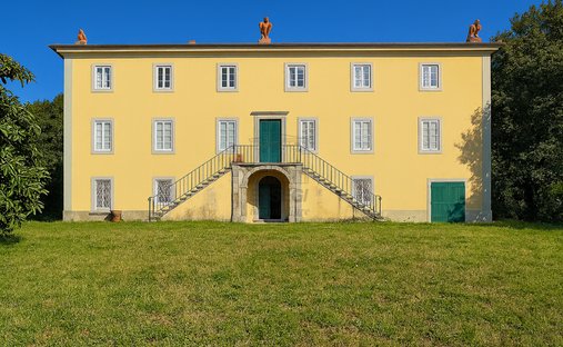 Villa in San Macario In Piano, Lucca, Tuscany 1
