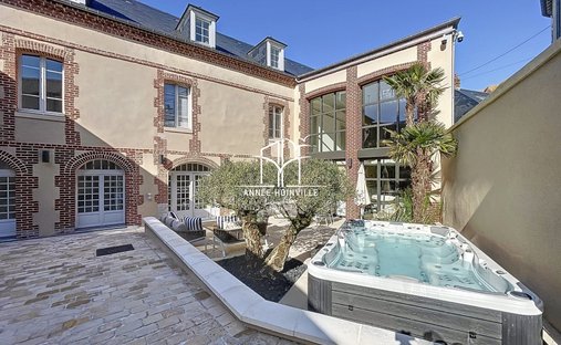 Villa in Trouville-sur-Mer, Normandy, France 1