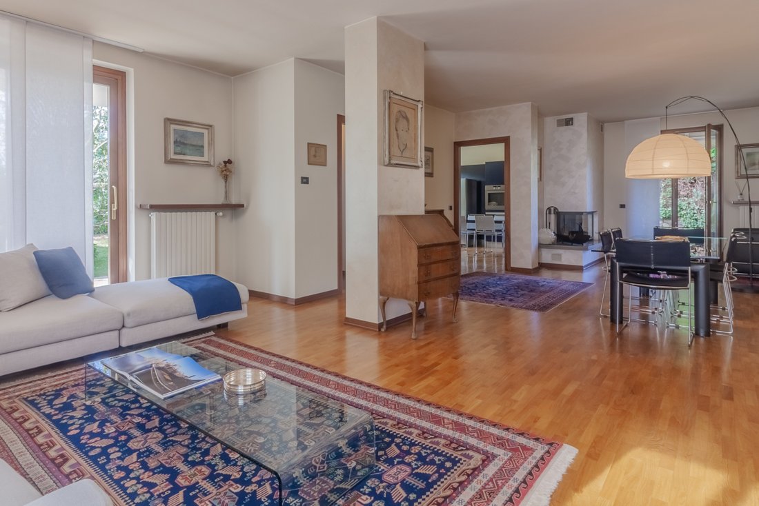 Villa in Brugnola, Cantu, Lombardy 3 - 14830326