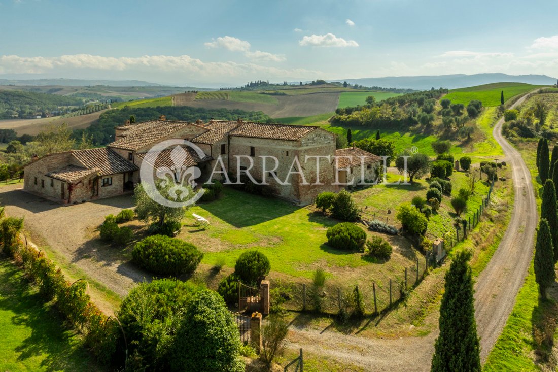 Country House in Montalcino, Tuscany, Italy 2 - 14766363