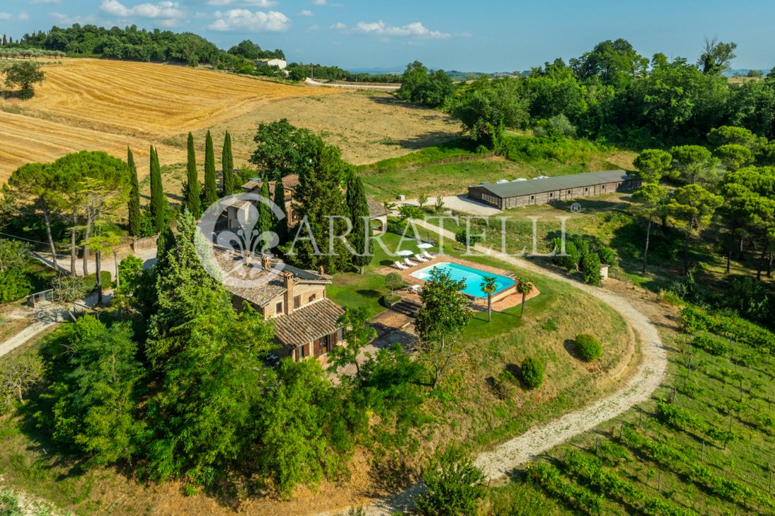 Villa in Todi, Umbria, Italy 3 - 15944498