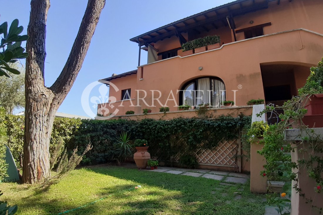 Apartment in Castle of Castiglione, Castiglione della Pescaia, Tuscany 2 - 15156503