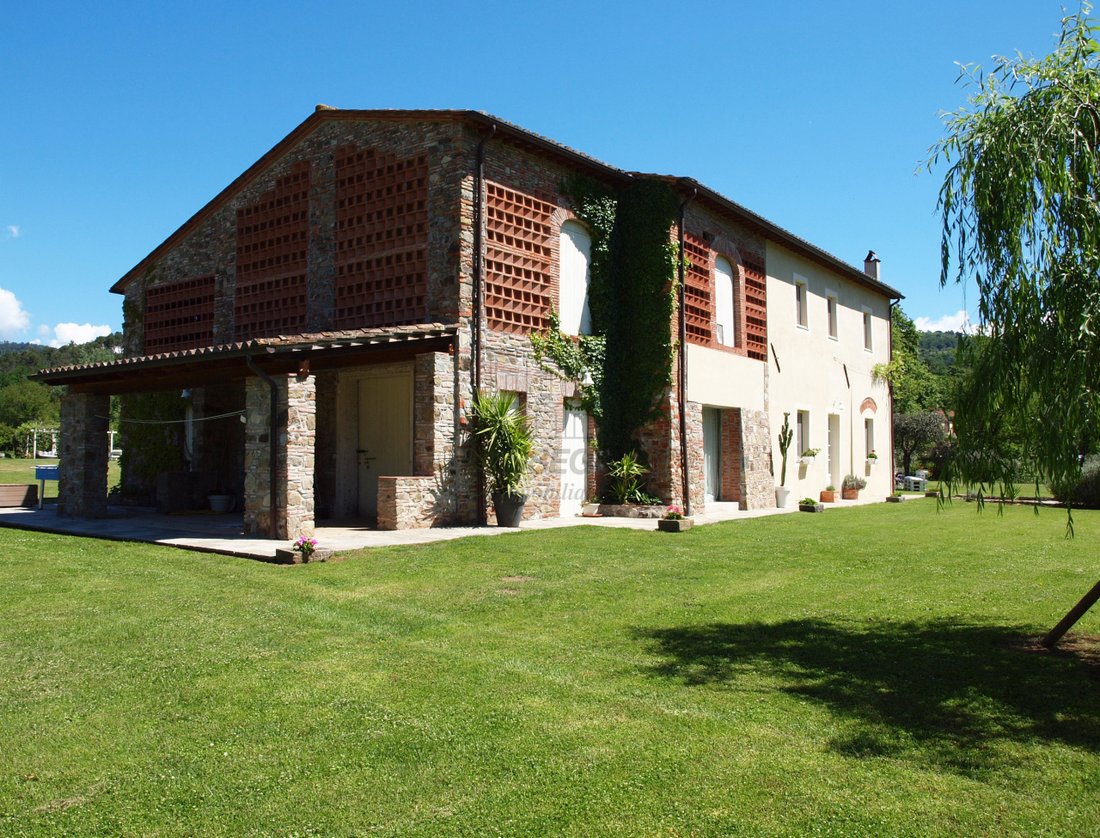 Villa in San Macario In Piano, Lucca, Tuscany 3 - 12351961