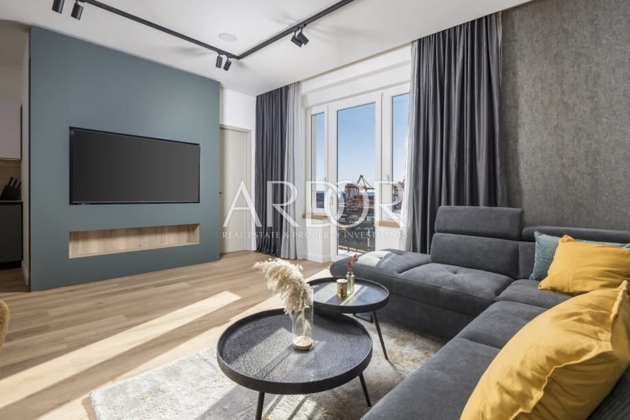 Apartment in Mjesni odbor Luka, Grad Rijeka, Primorje-Gorski Kotar County 1 - 17104154