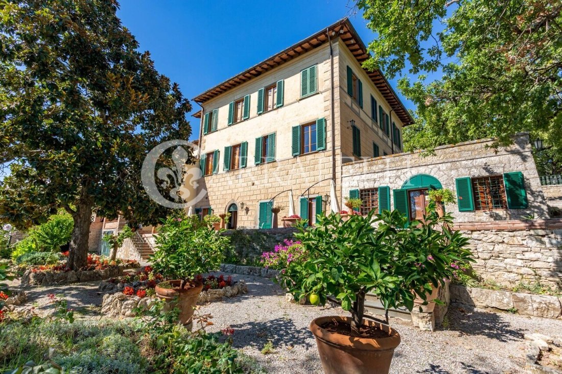 Villa in Castellina in Chianti, Tuscany, Italy 1 - 16223848
