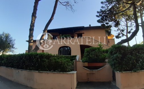 Apartment in Castle of Castiglione, Castiglione della Pescaia, Tuscany 1