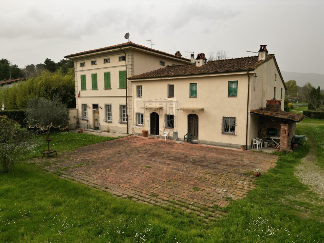 Villa in Porcari, Tuscany, Italy 2 - 14091992