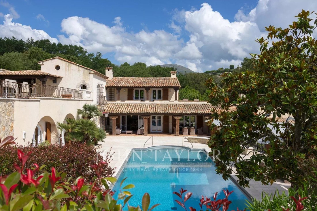 House in Quartiers Est les Salettes-Les Campons, La Colle-sur-Loup, France 2 - 17039018