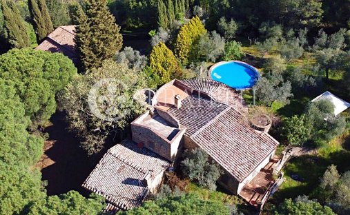 Casa di campagna a Montepulciano, Toscana, Italia 1