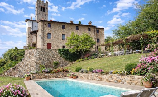 Country House in Area Monte San Quirico - Sant'Alessio, Lucca, Tuscany 1