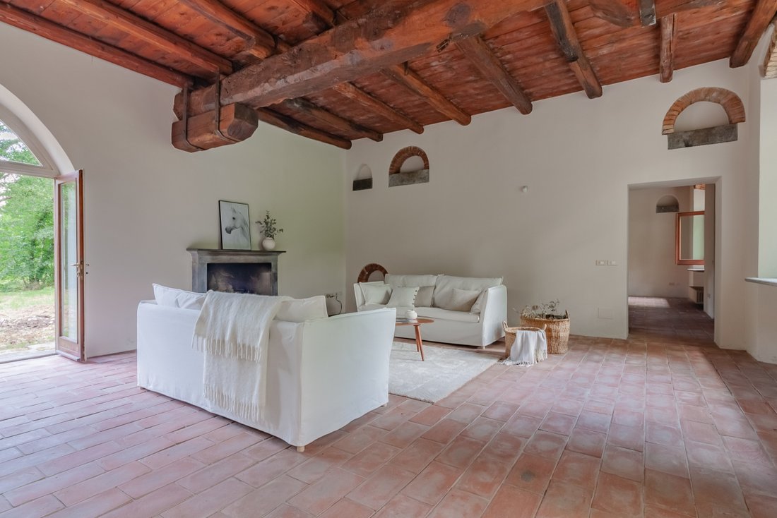 Villa in Anzano del Parco, Lombardy, Italy 1 - 12327152
