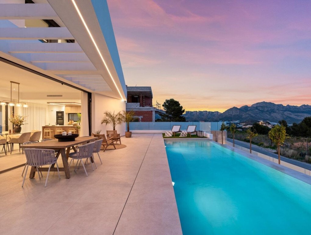 Villa in Polop, Valencian Community, Spain 2 - 17099779