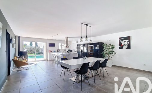 House in Saint-Gervasy, Occitania, France 1