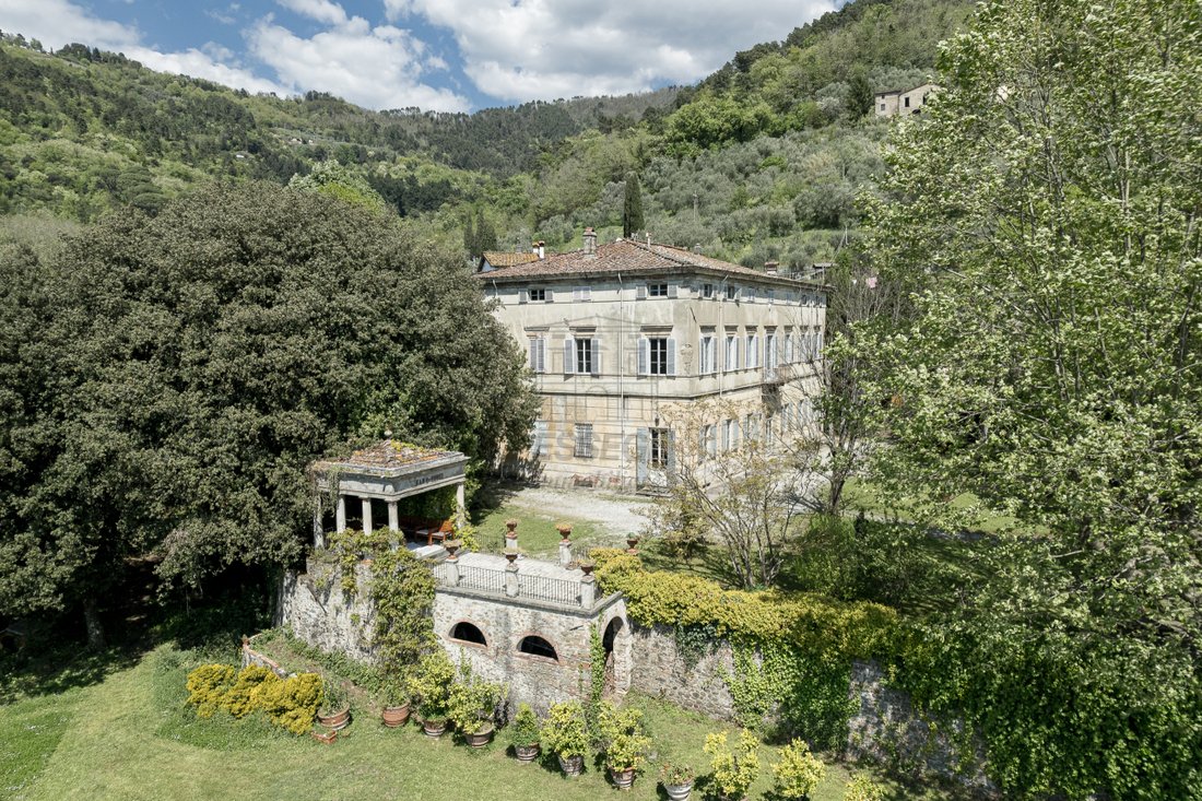Villa in Pieve di Brancoli, Lucca, Tuscany 1 - 15122790