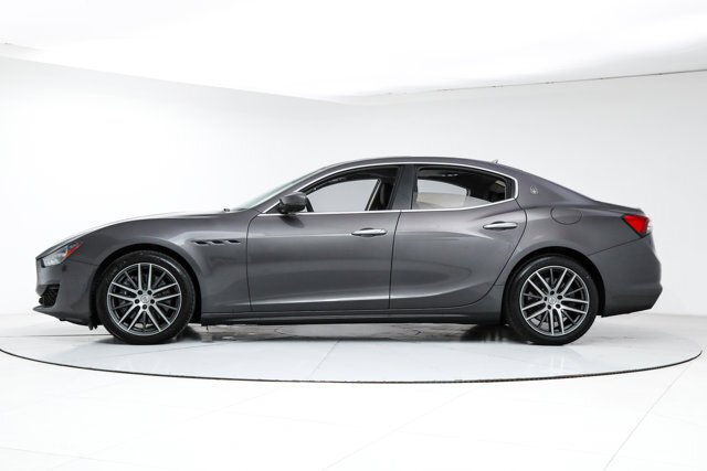 Sedan in Fort Lauderdale, FL, United States 2 - 16995283