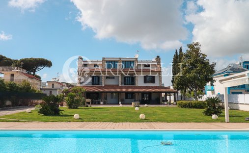 Villa in San Felice Circeo, Lazio, Italy 1