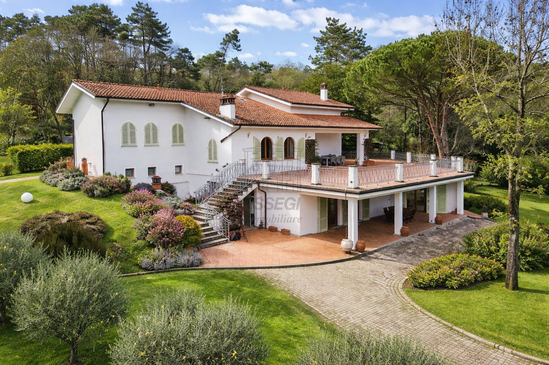 Villa in Area Monte San Quirico - Sant'Alessio, Lucca, Tuscany 1 - 16954847