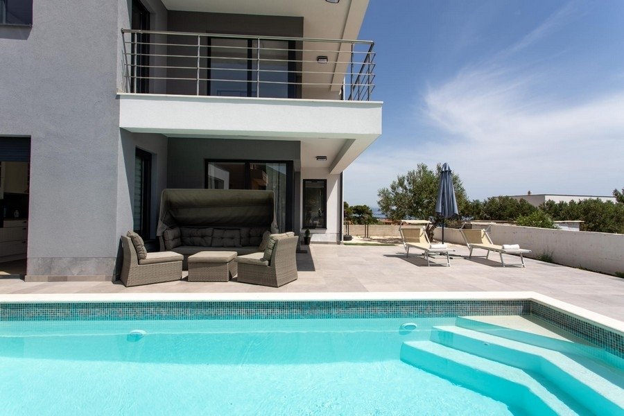 Villa in Kastel Kambelovac, Split-Dalmatia County, Croatia 2 - 17099486