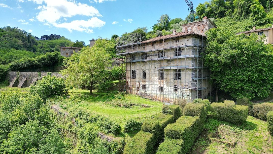 Villa in Pescaglia, Tuscany, Italy 4 - 13872414
