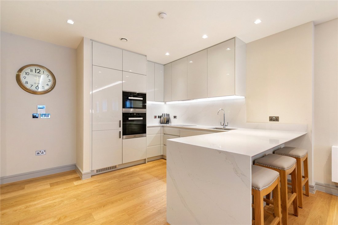 Apartment in Dublin, County Dublin, Ireland 4 - 17099689