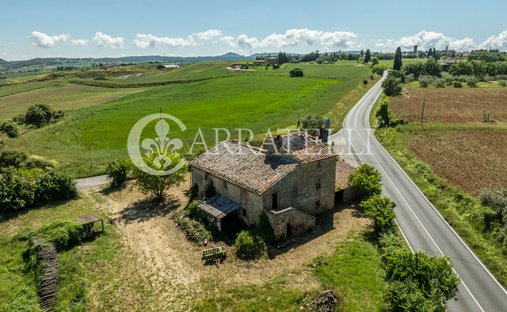 Country House in Montepulciano, Tuscany, Italy 1