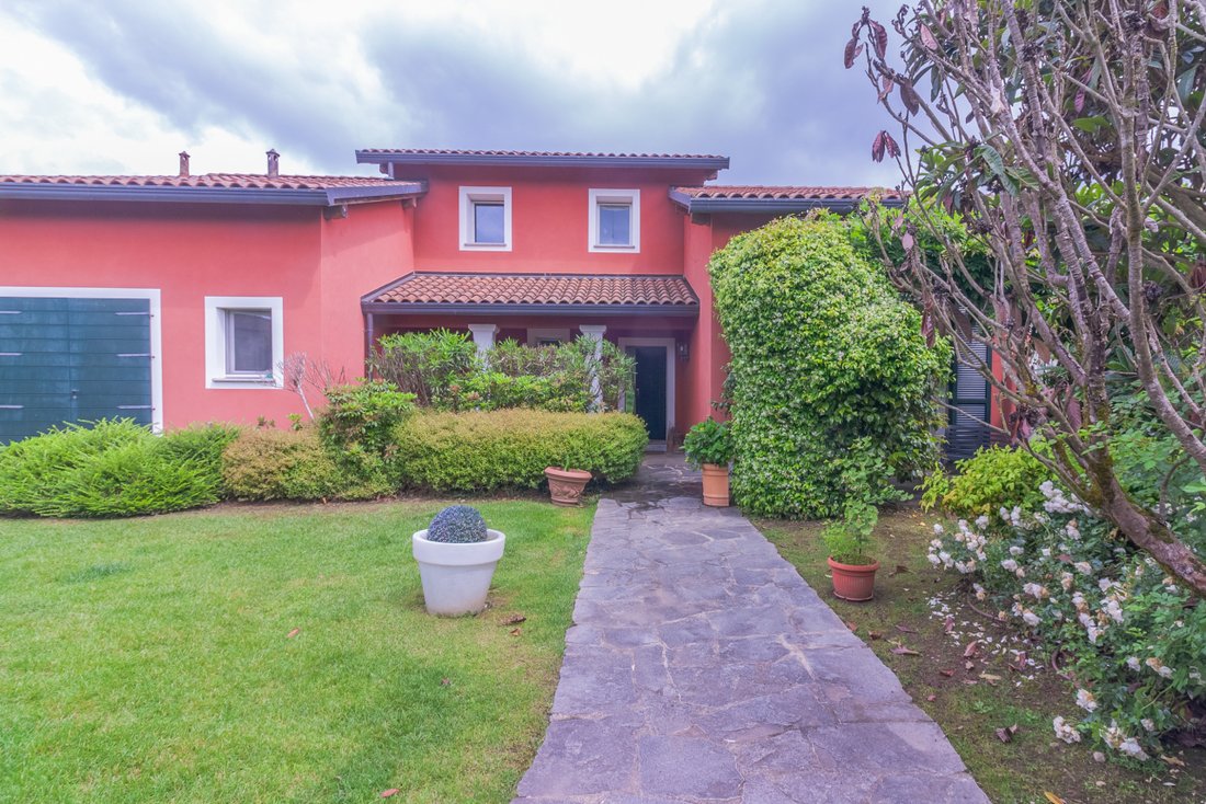 Villa in Bogogno, Piedmont, Italy 3 - 14393630