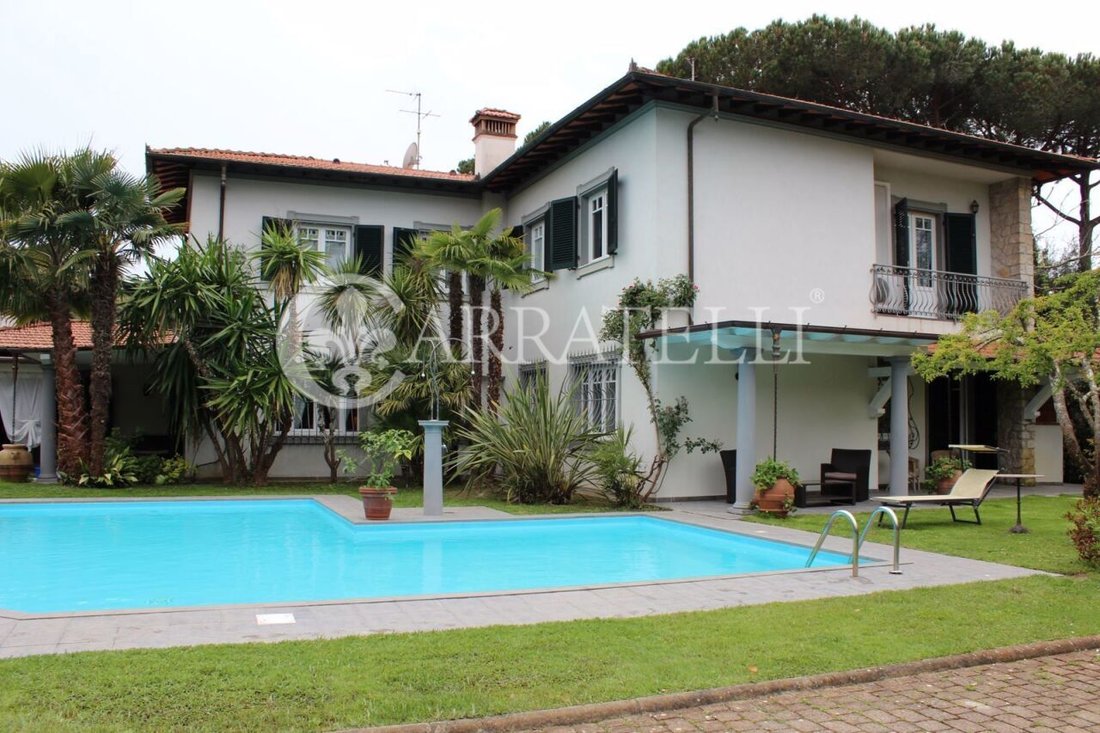 Villa in Vittoria Apuana, Forte dei Marmi, Tuscany 2 - 15533341