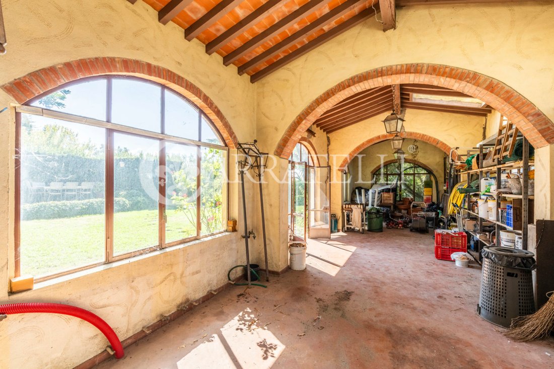 Villa in San Martino alla Palma, Scandicci, Tuscany 2 - 14731207