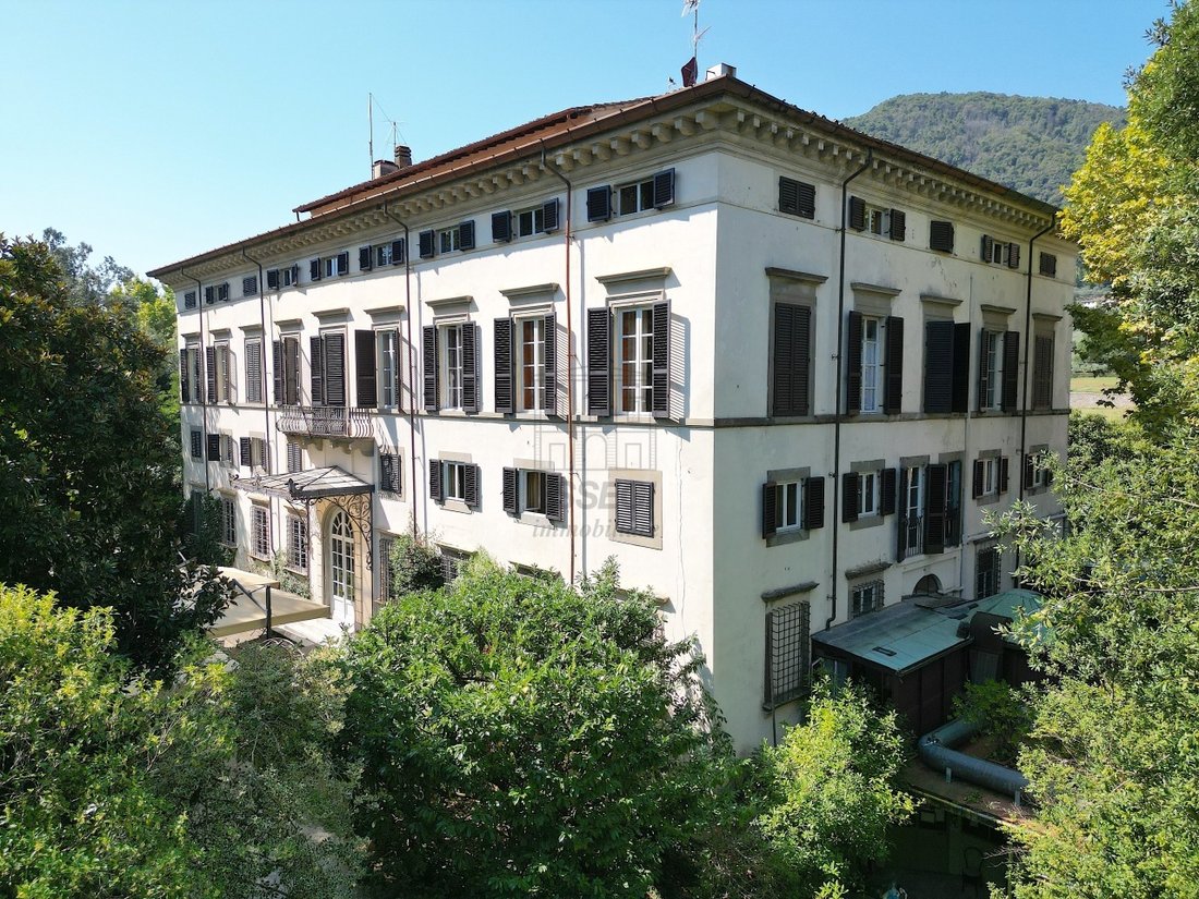 Villa in Saint Mary del Giudice - San Lorenzo a Vaccoli, Lucca, Tuscany 2 - 13336325