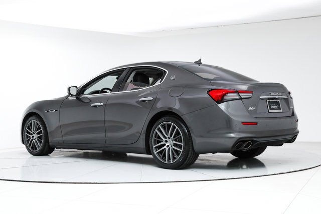 Sedan in Fort Lauderdale, FL, United States 3 - 16995283