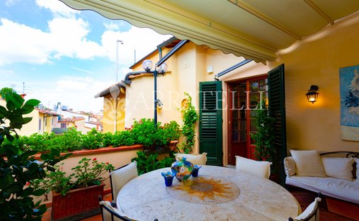 Penthouse in Center, Florence, Tuscany 1