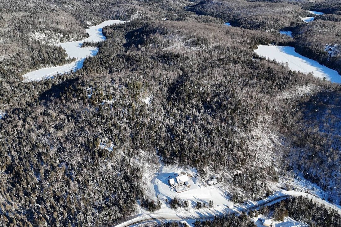 House in Val-Morin, Quebec, Canada 5 - 16201233
