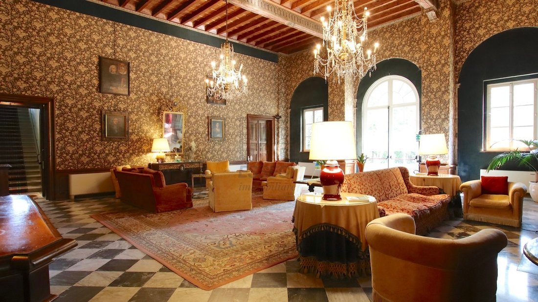 Villa in Saint Mary del Giudice - San Lorenzo a Vaccoli, Lucca, Tuscany 1 - 13336325