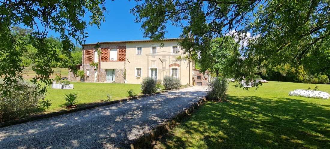 Villa in San Macario In Piano, Lucca, Tuscany 1 - 12351961