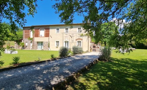 Villa in San Macario In Piano, Lucca, Tuscany 1
