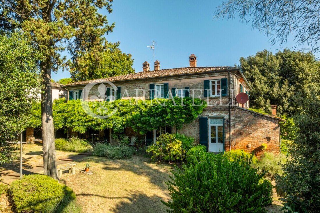 Country House in Foiano della Chiana, Tuscany, Italy 1 - 13681605