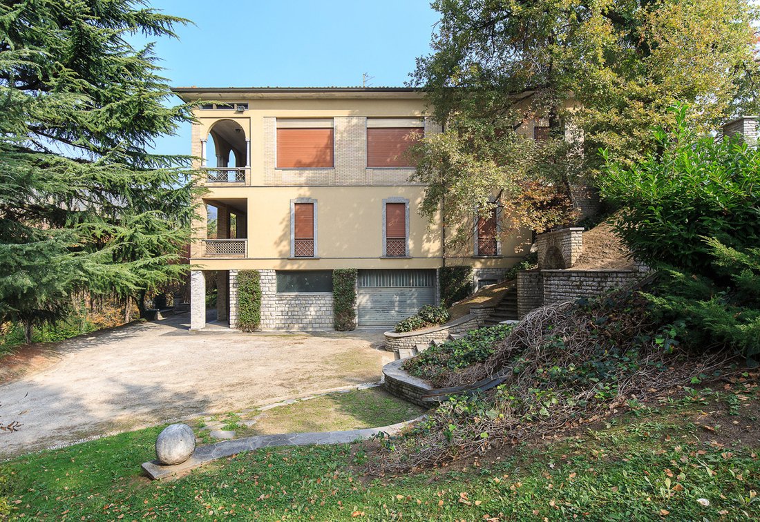 Villa in Longone Al Segrino, Lombardy, Italy 5 - 12094987