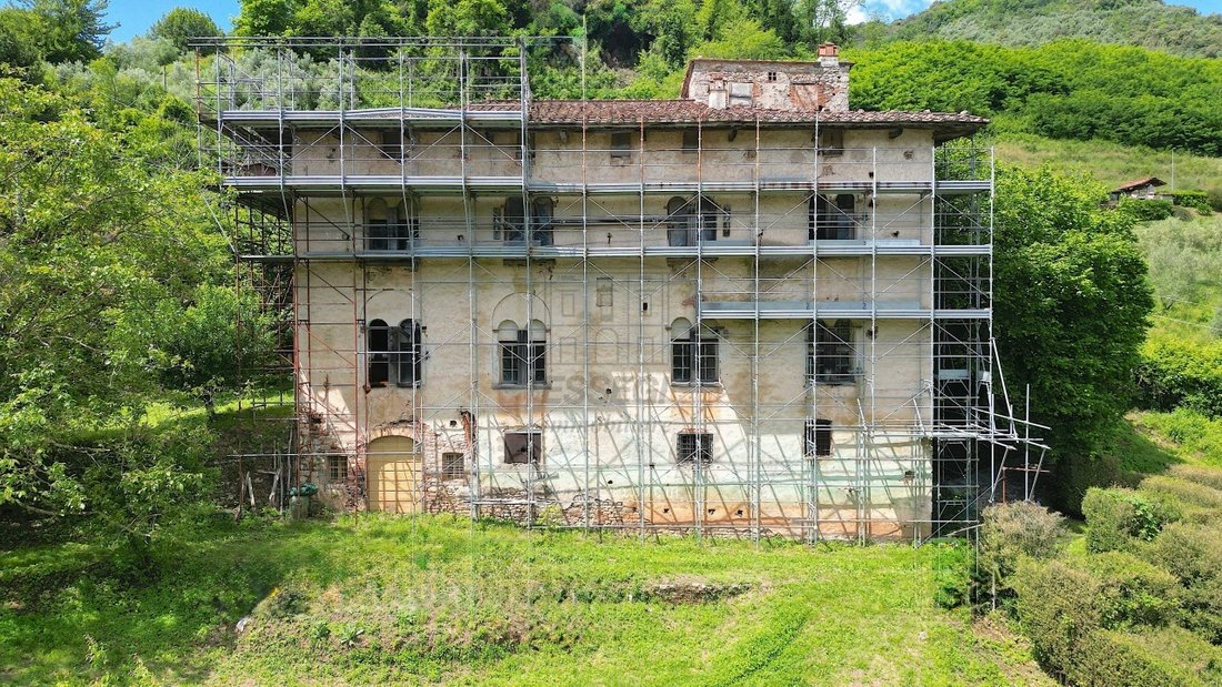 Villa in Pescaglia, Tuscany, Italy 3 - 13872414