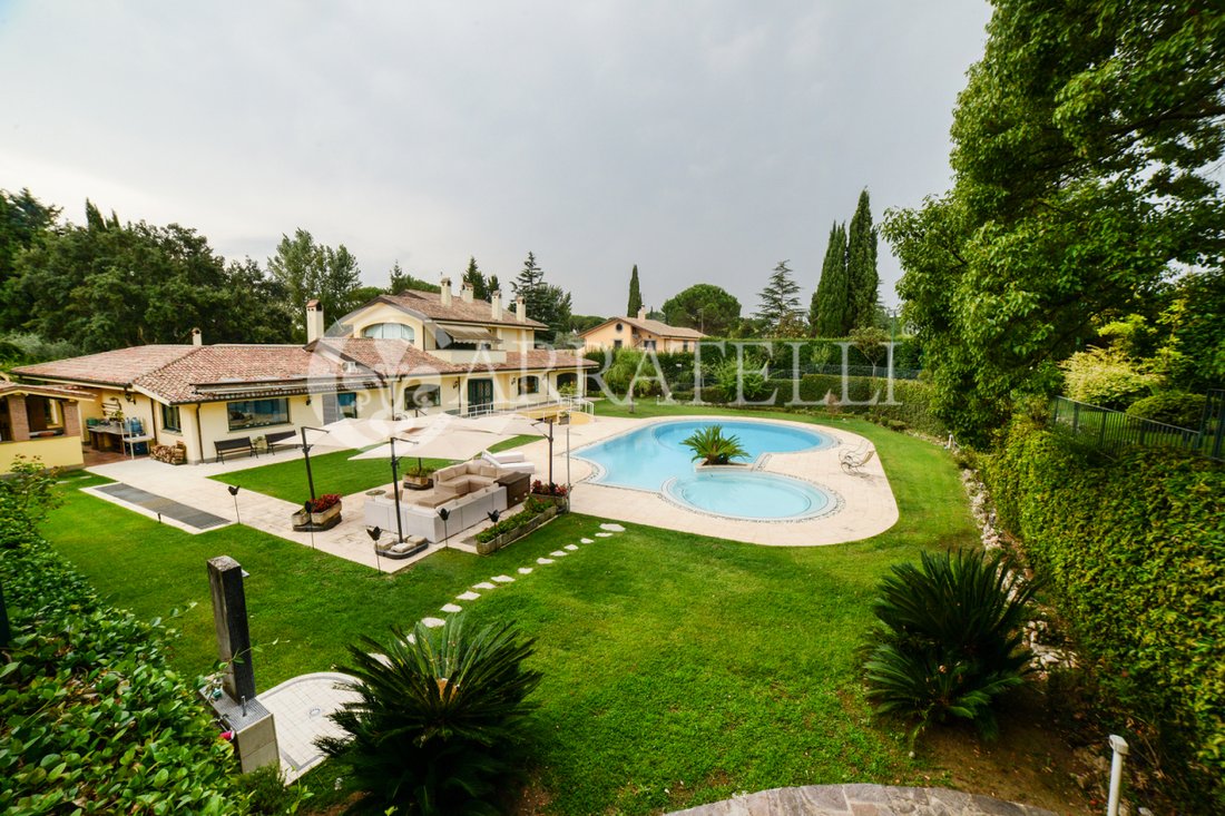 Villa in Giustiniana - La Storta - Olgiata, Rome, Lazio 1 - 11126221