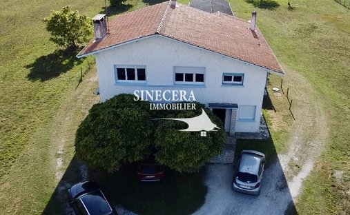 House in Mios, Nouvelle-Aquitaine, France 1