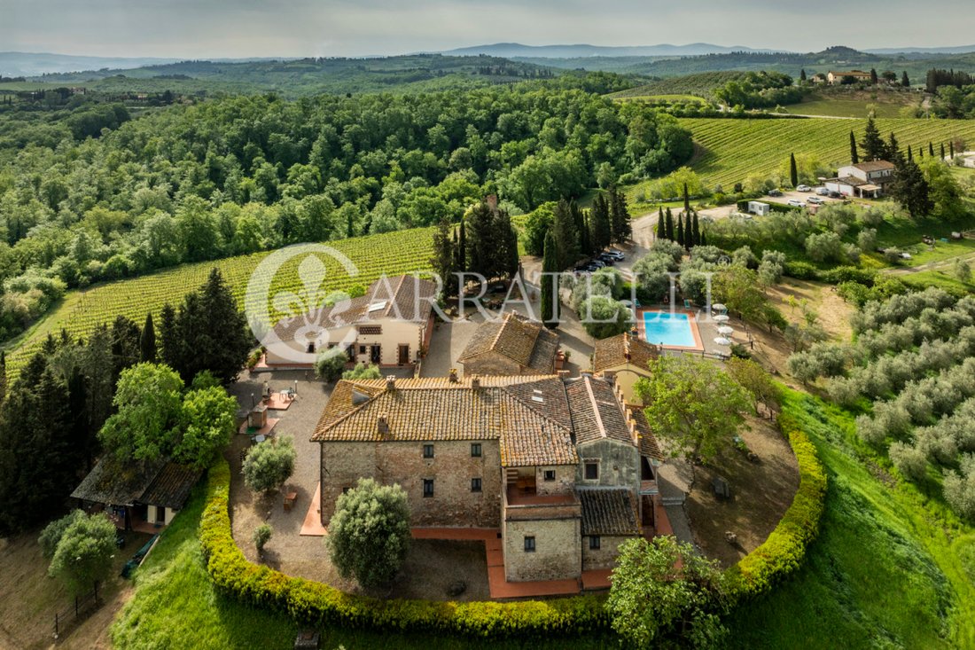 Country House in San Gimignano, Tuscany, Italy 4 - 13608137