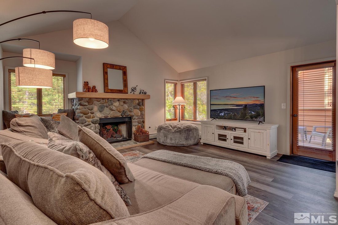 Condo in Incline Village, Nevada, United States 3 - 17103109