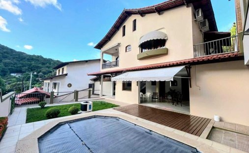 House in Costa Beach, State of Espírito Santo, Brazil 1