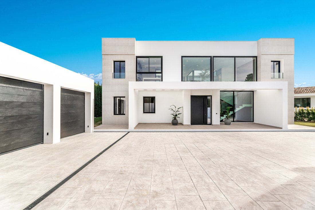 Villa in Benahavis, Andalusia, Spain 5 - 17129092