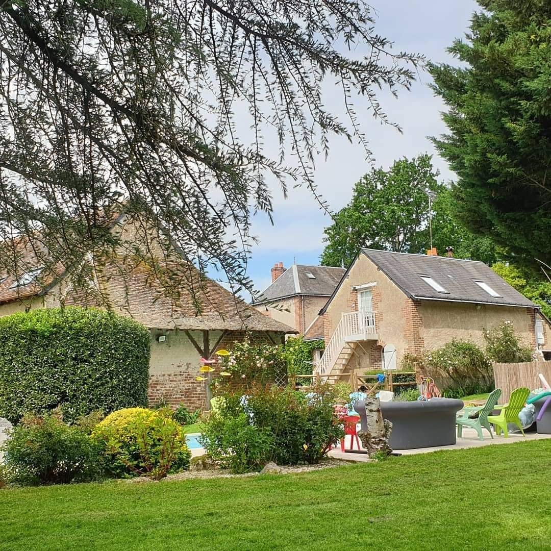 Estate in Crotelles, Centre-Val de Loire, France 2 - 17099585