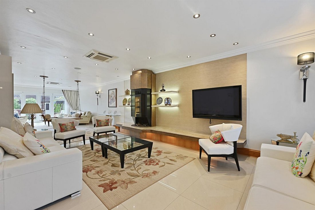 House in Little Common, Harrow, England 3 - 17103859